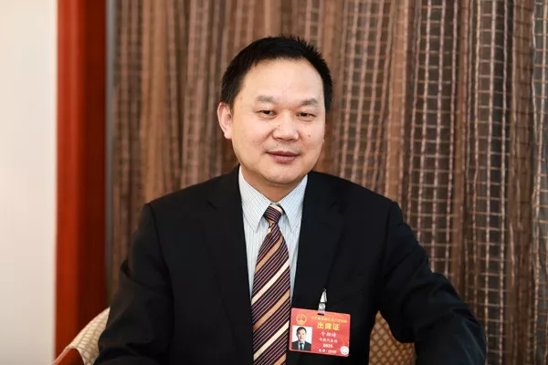 牛朝詩代表：搭建遠程診斷平臺，優化醫療資源配置